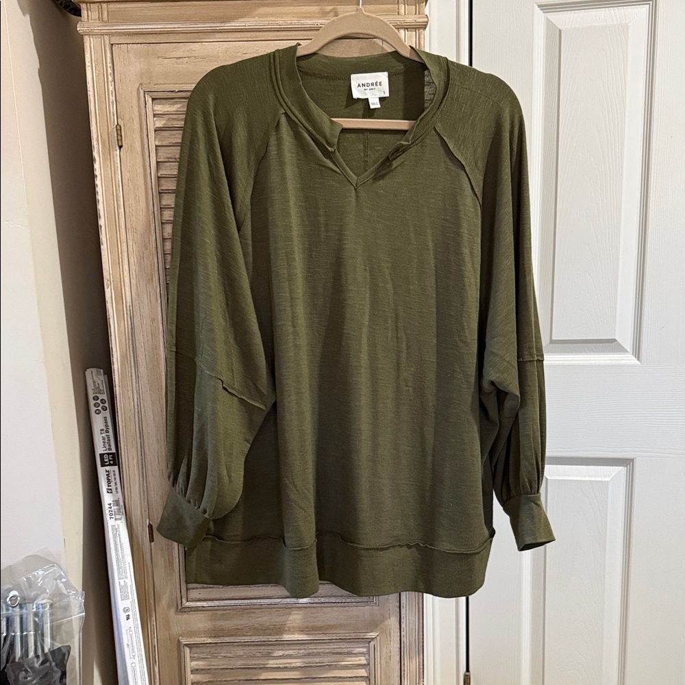 Andree dark olive Green Women's light knit top